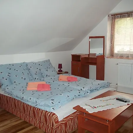 Szikla Vendeghaz Istenmezeje